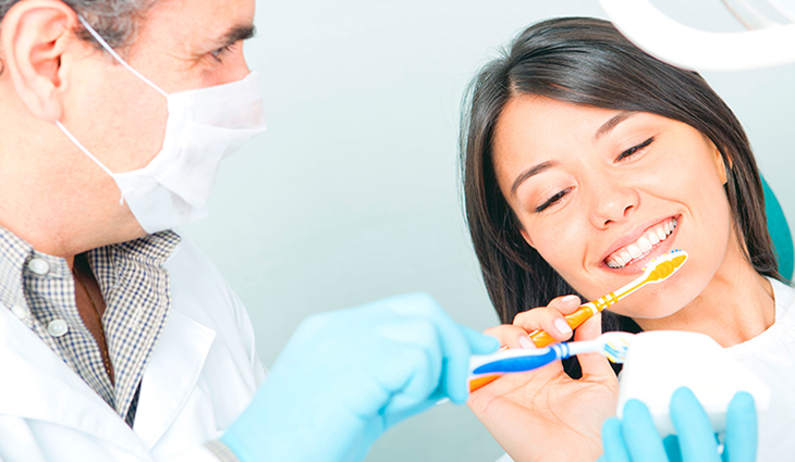 Klikgebit op implantaten